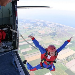 iChica - Parachutespringen: First Jump Course