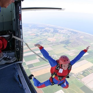 iChica - Parachutespringen: First Jump Course iChica - Parachutespringen: First Jump Course