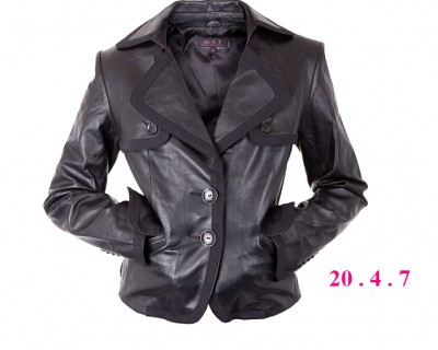 iChica - Trendy, stoer en perfect voor dit seizoen: een getailleerd leren jasje van 20.4.7! Vandaag verkrijgbaar in XS t/m XL met 69% korting! iChica - Trendy, stoer en perfect voor dit seizoen: een getailleerd leren jasje van 20.4.7! Vandaag verkrijgbaar in XS t/m XL met 69% korting!