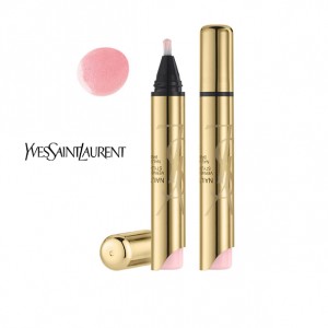 iChica - Yves Saint Laurent Nail Touch Lacquer Pen Brush (50% korting). Altijd en overal je nagels lakken met deze luxe nagellak van YSL!