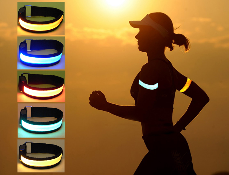 Lifestyle Deal - Led Verlichte Veiligheids Sportarmband In 5 Kleuren Lifestyle Deal - Led Verlichte Veiligheids Sportarmband In 5 Kleuren