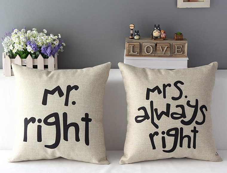 Lifestyle Deal - Set Kussenhoezen Mr Right And Mrs Always Right Lifestyle Deal - Set Kussenhoezen Mr Right And Mrs Always Right