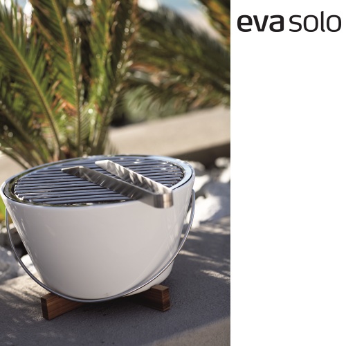 One Day For Her - Stijlvolle tafelgrill + grilltang van Eva Solo One Day For Her - Stijlvolle tafelgrill + grilltang van Eva Solo