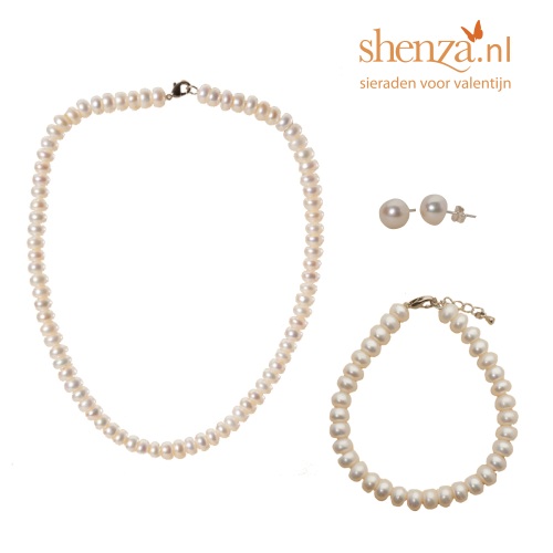 One Day For Her - Valentijnstip! Sieradenset van Shenza One Day For Her - Valentijnstip! Sieradenset van Shenza