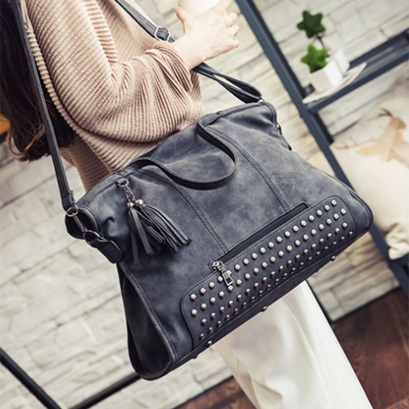 One Day For Ladies - Stijlvolle tas met studs