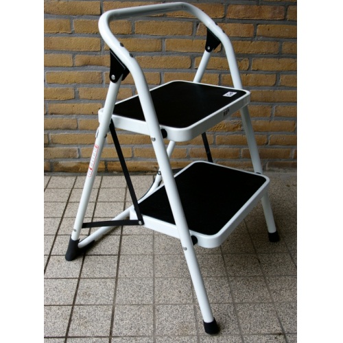 One Day Only - Stevige Trap met 2 Treden One Day Only - Stevige Trap met 2 Treden
