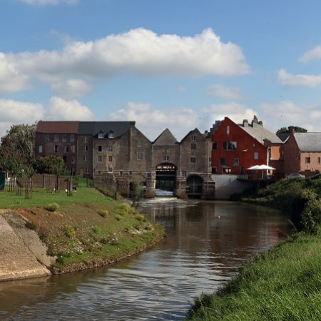 TravelBird - Breng 3 romantische dagen door in een watermolen uit de 16e eeuw met ontbijt voor €59,50 per persoon! TravelBird - Breng 3 romantische dagen door in een watermolen uit de 16e eeuw met ontbijt voor €59,50 per persoon!