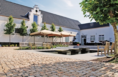 TravelBird - Drie romantische dagen in de Belgische fruitstreek Haspengouw met verblijf in een abdijhoeve, diner, ontbijt & koffie met gebak, €69,- p.p. TravelBird - Drie romantische dagen in de Belgische fruitstreek Haspengouw met verblijf in een abdijhoeve, diner, ontbijt & koffie met gebak, €69,- p.p.