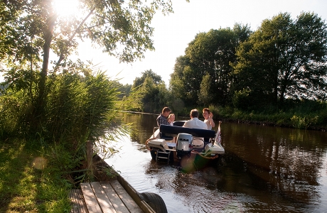 TravelBird - Familiepret gegarandeerd tijdens een weekend of midweek op vakantiepark Wedderbergen va. €99,- per 6-persoonschalet TravelBird - Familiepret gegarandeerd tijdens een weekend of midweek op vakantiepark Wedderbergen va. €99,- per 6-persoonschalet