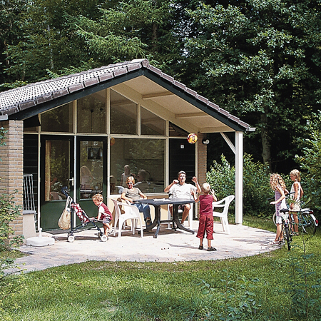 TravelBird - Geniet met het hele gezin op Bospark De Schaapskooi op de Veluwe vanaf slechts €39,- per chalet TravelBird - Geniet met het hele gezin op Bospark De Schaapskooi op de Veluwe vanaf slechts €39,- per chalet