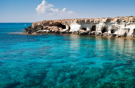 TravelBird - Geniet na van de zomer met een 8-daagse vakantie naar Cyprus incl. vlucht, transfers, ontbijt en 3-sterrenhotel va. €179,- p.p.