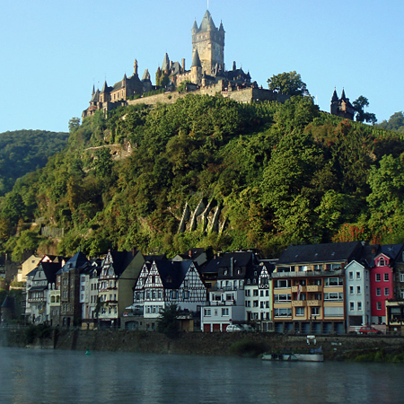 TravelBird - Geniet van een prachtig verblijf in een 4-persoonsvilla in Cochem.  Prijs is vanaf €29,- per villa.