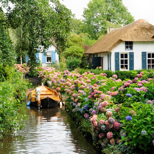 TravelBird - Giethoorn met rondvaart