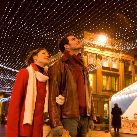 TravelBird - In 3 dagen de kerstmarkten van Aken, Keulen en Valkenburg bezoeken! Inclusief luxe hotel en touringcar vanaf €129,- p.p. TravelBird - In 3 dagen de kerstmarkten van Aken, Keulen en Valkenburg bezoeken! Inclusief luxe hotel en touringcar vanaf €129,- p.p.