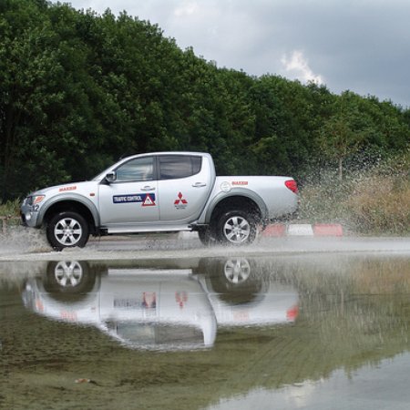 TravelBird - Superstunt: veilig op reis, Anti-slip cursus en ongevalsimulator! TravelBird - Superstunt: veilig op reis, Anti-slip cursus en ongevalsimulator!