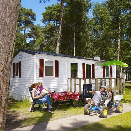 TravelBird - Vakantie inclusief 6 attractieparken, Vakantiepark Beekse Bergen TravelBird - Vakantie inclusief 6 attractieparken, Vakantiepark Beekse Bergen