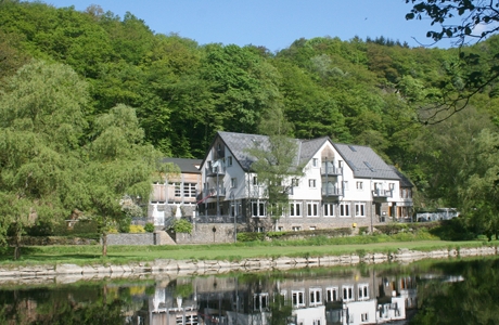 TravelBird - Verblijf 3 dagen in het luxe Cocoon Hotel la Rive incl. ontbijt met bubbels, 3-gangendiner, fles crémant en meer voor €89,- p.p. TravelBird - Verblijf 3 dagen in het luxe Cocoon Hotel la Rive incl. ontbijt met bubbels, 3-gangendiner, fles crémant en meer voor €89,- p.p.