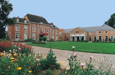 TravelBird - Verblijf 3 dagen luxueus in het prachtige Château de Limont met ontbijt, privéjacuzzi, fietshuur en 2 glazen cava voor €59,- p.p!