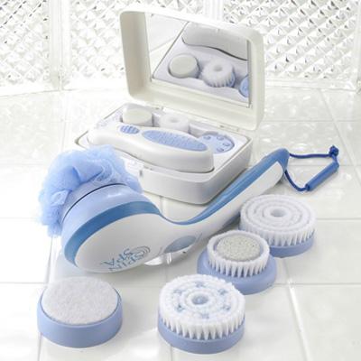 Waat? - Verwen jezelf in de badkamer met de Spin Spa Deluxe (douche en gezichtsset) t.w.v. €49.95!