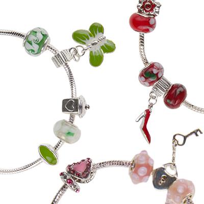 Waat? - Zilveren bedelarmbanden inclusief zeven prachtige bedels (keuze uit 6 modellen!) Waat? - Zilveren bedelarmbanden inclusief zeven prachtige bedels (keuze uit 6 modellen!)